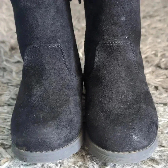 Bundle of Toddler girls boots Cat and Jack, Comfy Kids - Picture 7 of 11